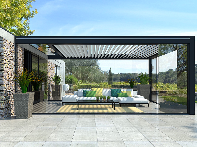 Des pergolas en aluminium modernes et épurées pour votre terrasse
